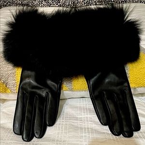 100% Black  Leather and Fox Fur Gloves